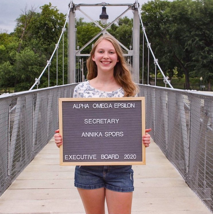 aoesdstate's tweet photo. ~ LEADERSHIP ~
The second of our three pillars. We value leadership by providing opportunities where self-confidence, character, and integrity can thrive. Our sisters are leaders across a wide variety of campus organizations and within our chapter. https://t.co/TW4SDWeqf7