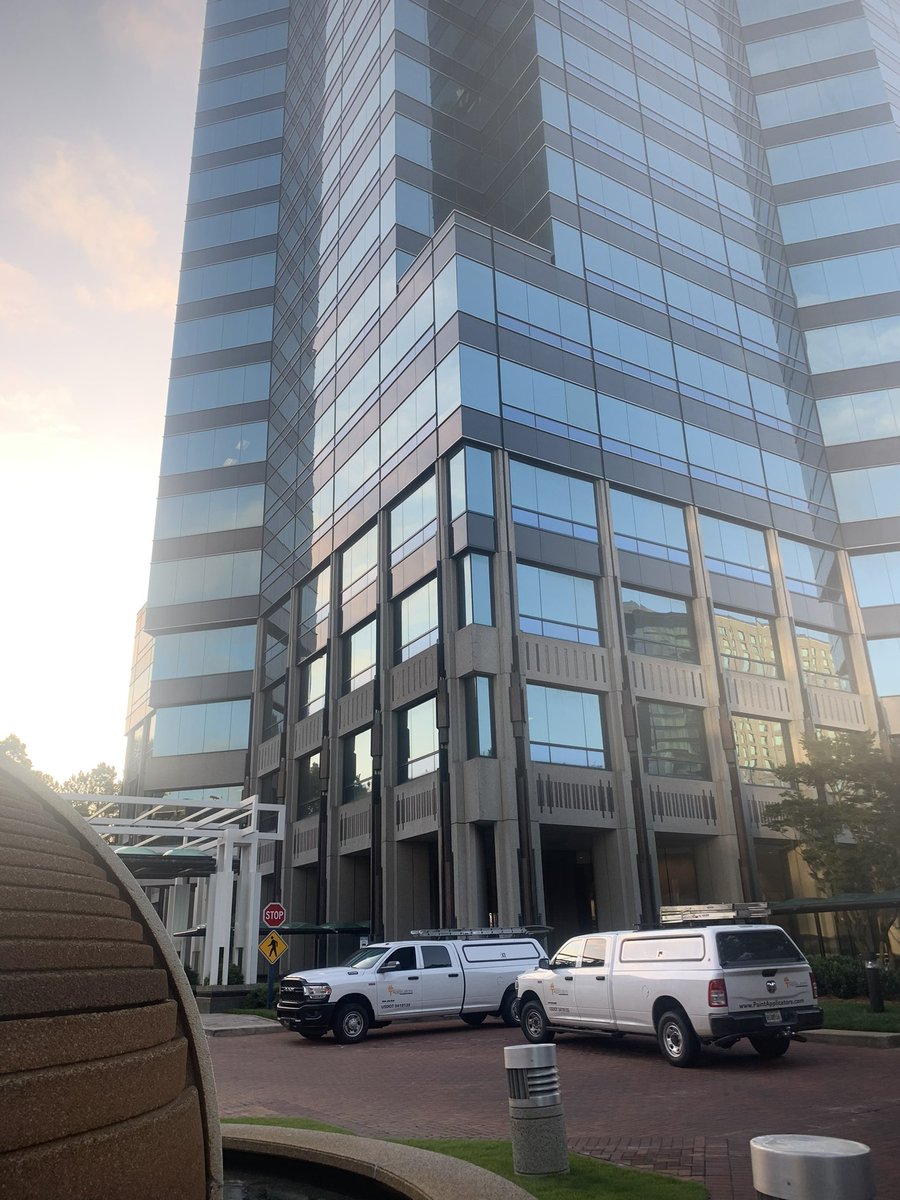 It’s a little cloudy, but still a beautiful day in Atlanta at the King and Queen towers. #commercialpainter #georgiaskyscraper