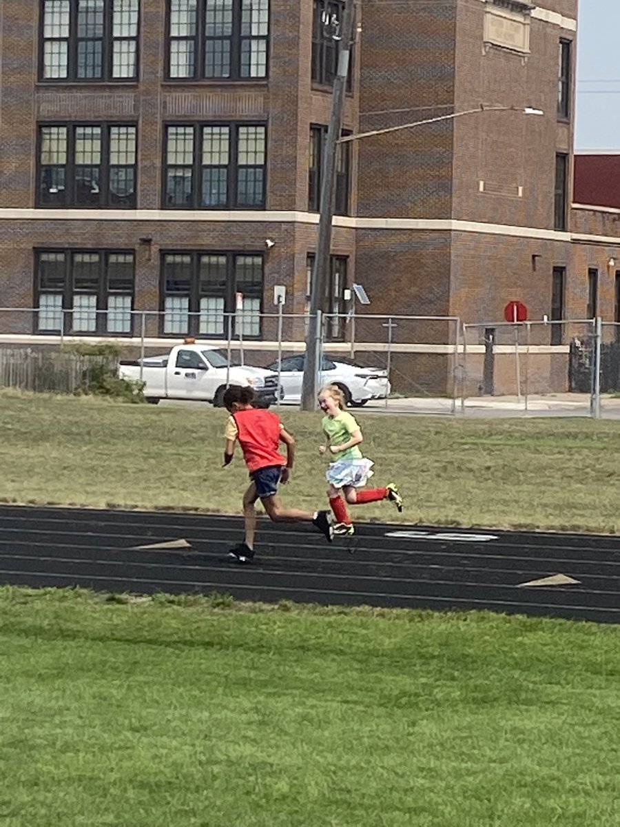 Summer Athletic Camps ⁦<a href="/MPS_Edison/">Edison HS</a>⁩! MPS partnering with the Sanneh Foundation🏈⚽️⛹🏽‍♀️🏃🏾‍♂️