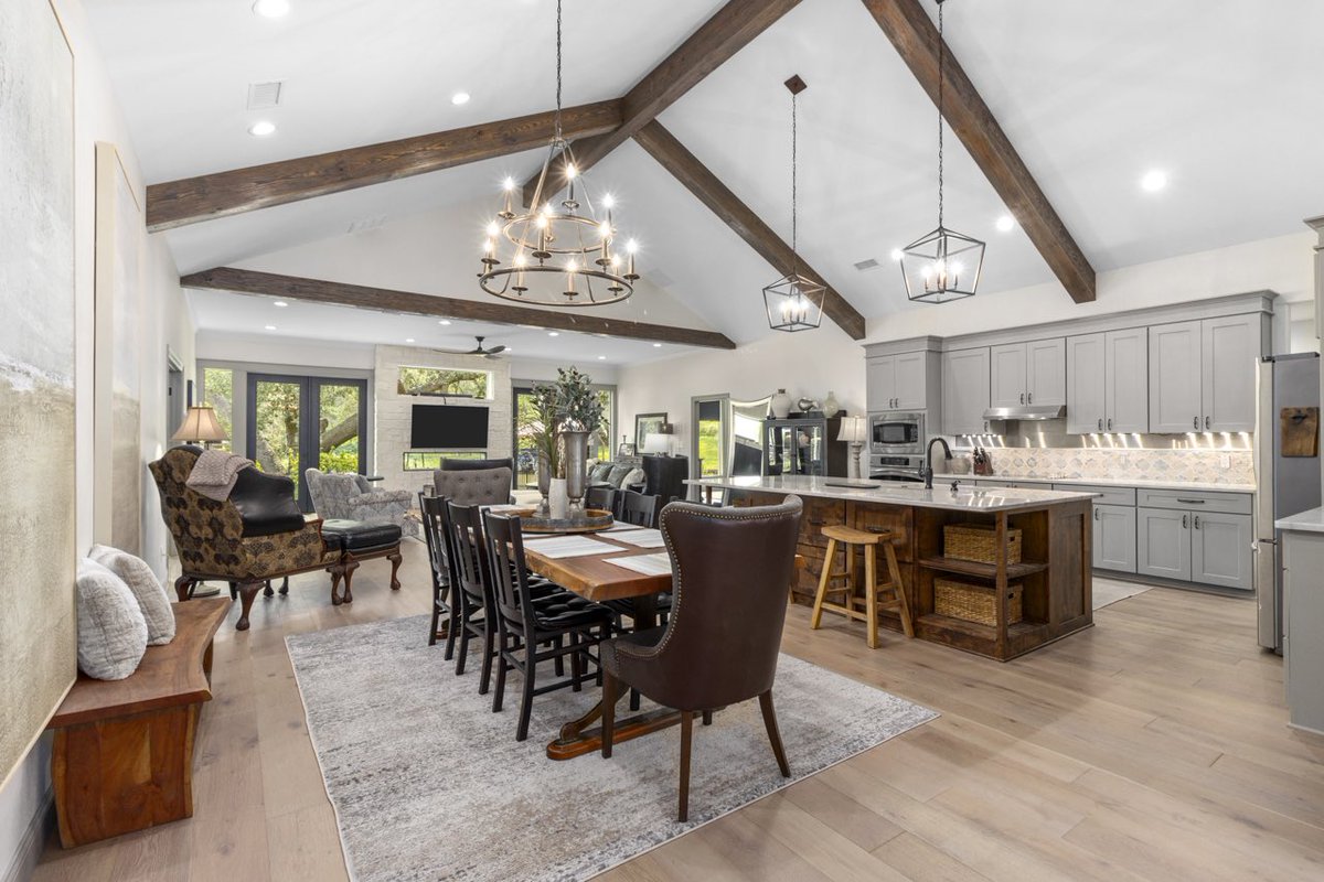 Montana_meador's tweet photo. 📍Hideaway, TX

5 Bed + Office, 4 Bath, Lakefront
2018 Build

Offered for $950,000 https://t.co/qtnYNsr8ew