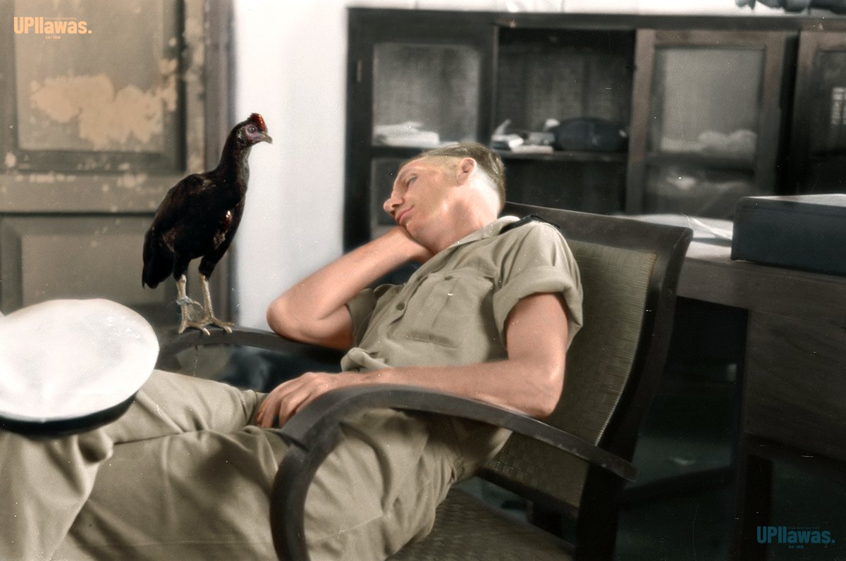 upi_lawas's tweet image. Bobokeun! Moal leres.

Militer Belanda tengah tertidur diatas kursi, 1948.

📸 nationaal archief 

#colorizing