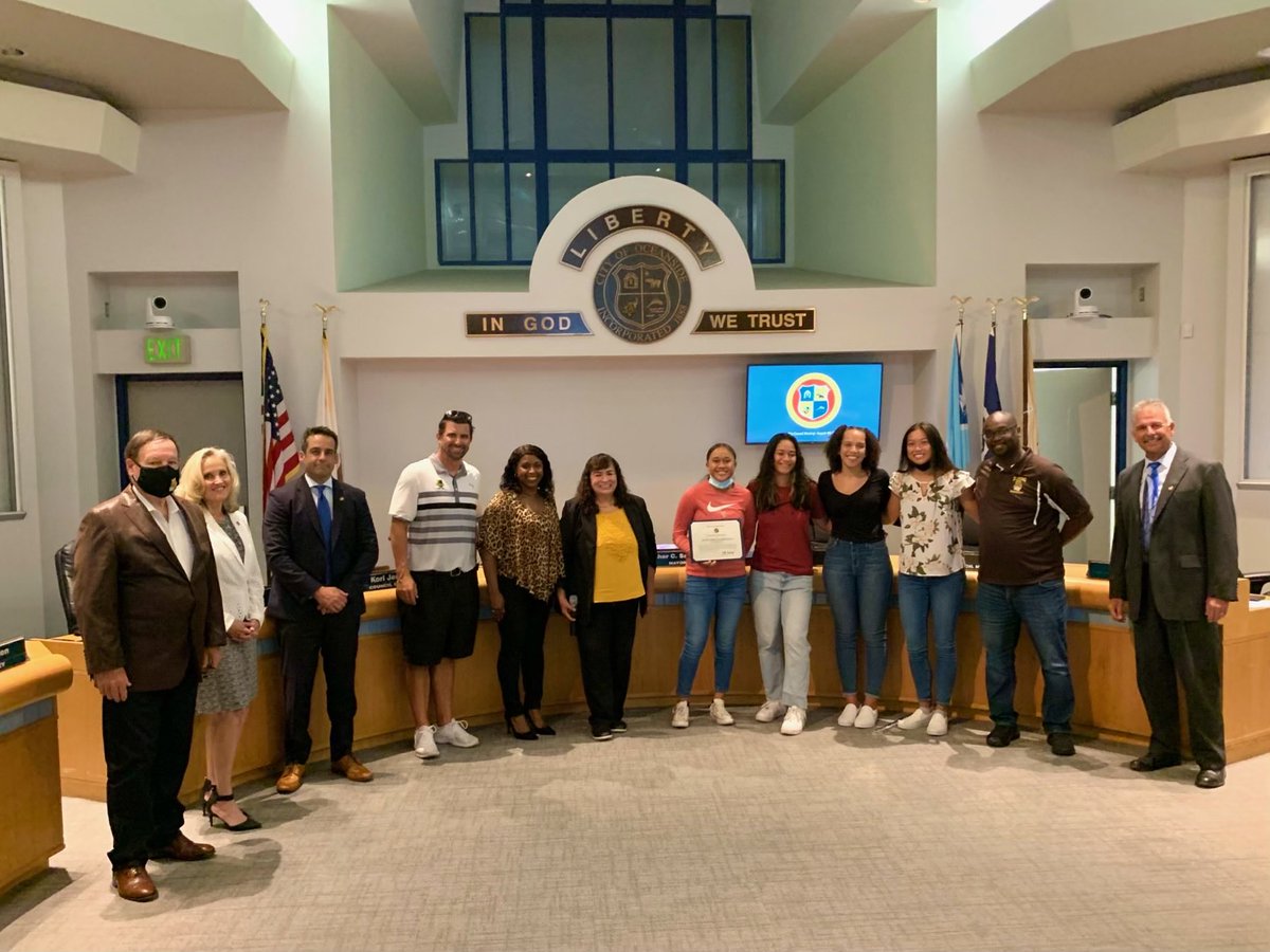 Sending a special THANK YOU to Mayor Sanchez and the Oceanside City Council members who took time to recognize our Wildcat 2021 CIF Division Champions (Softball, Boys Volleyball &amp; Girls Basketball)! ⁦<a href="/ElCaminoHighSch/">ECHSPride</a>⁩ ⁦@OsideUSD⁩ ⁦@OsideSup⁩