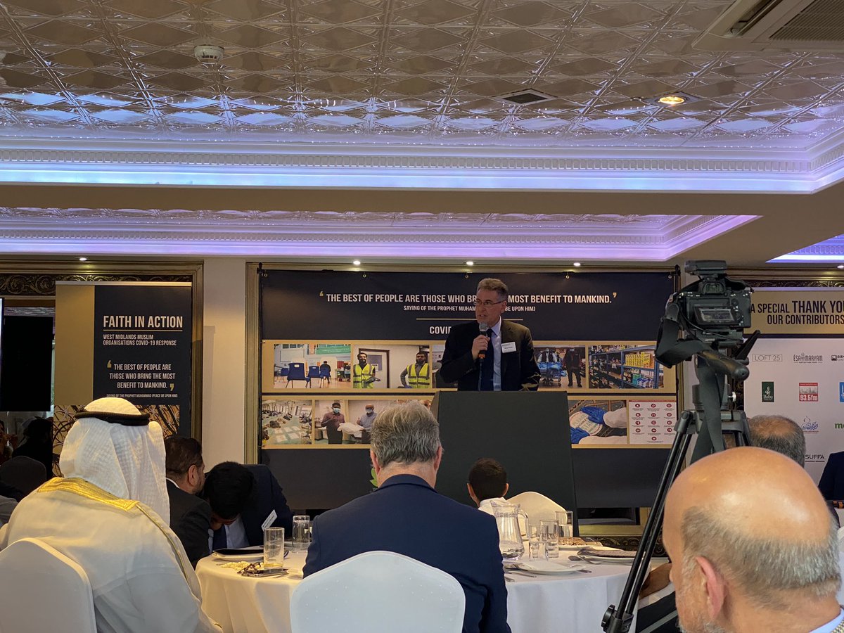 I’m delighted to be at the West Midlands Faith in Action and Eid Gala Dinner.

<a href="/WestMidsPCC/">WestMidsPCC</a> @SimonFoster4PCC thanks the Muslim and all faith communities for stepping up during the #COVID19 pandemic meeting the challenges to assist the people of the region in all areas. 

This 👇🏽