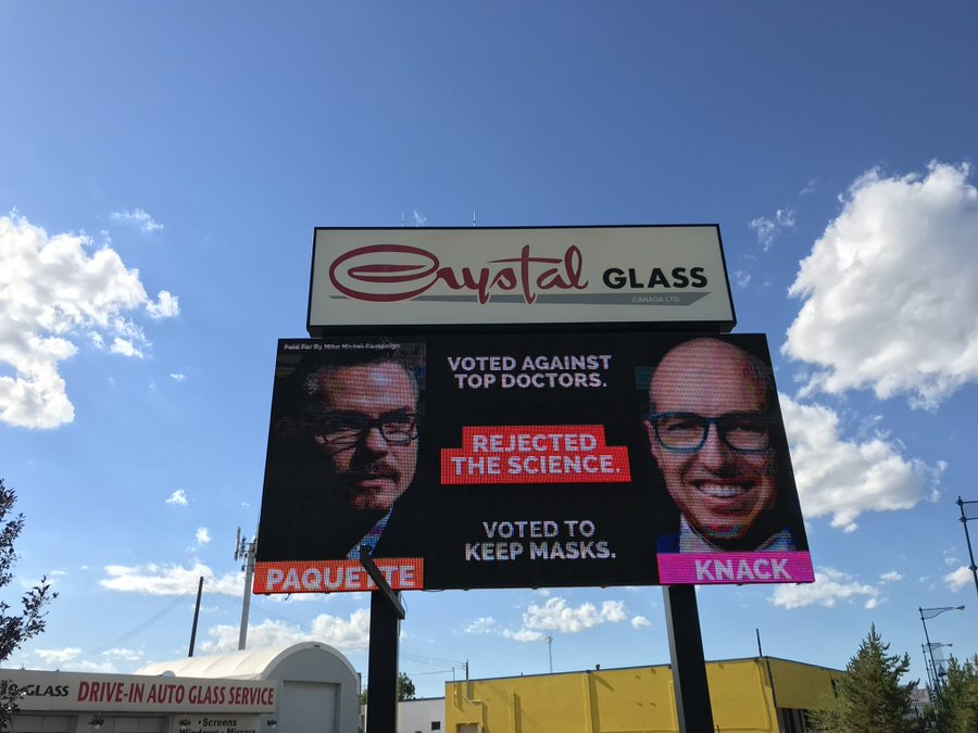 Mayoral candidate @mikenickelyeg actually has the audacity to put this on his profile after having these billboards attacking top tier councillors @AndrewKnack and @Ward4Aaron? 
And after his stupid downtown travel advisory?

What a joke. #yeg #yegcc #NoNickelBack #yegvote #yegdt