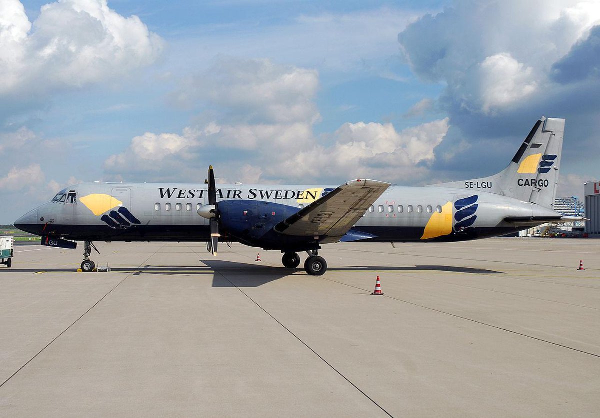 simple_flying's tweet photo. #OnThisDay in 1986, the British Aerospace ATP made its first flight! This plane, whose name stands for Advanced Turbo-Prop, was a development of the Hawker Siddeley HS 748. 65 were produced between 1988 and 1996. Have you been on one?

Photo: Felix Goetting via Wikimedia Commons https://t.co/2TELyrxhcA