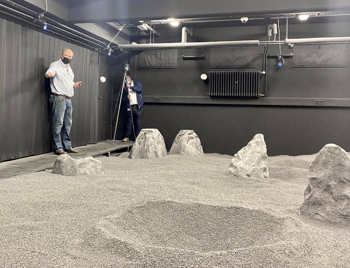 NTeferle's tweet photo. In https://t.co/zpEIxyyNtT Luna Lab today to provide a fully captured and referenced #digitaltwin of its moonscape. @GeodesyGNSS @mo_robotics @uni_lu @SnT_uni_lu https://t.co/tEwwGLBIoE