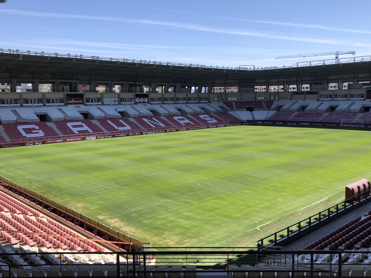 Sin ánimo de polémica, solo informar:
ℹ️ 21junio: LogroñoDeporte anuncia, en los medios, arreglos en el césped: no se comunica oficialmente a la UD Logroñés ni el inicio de las obras, ni en qué consisten, ni la duración como usuarios de la instalación.
👇 Abrimos hilo