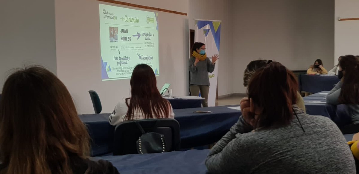 shillcoat1's tweet photo. Comenzó la 2da edición del Club Municipal de Formación, organizado por @Munirivadavia1.

¡Qué linda clase compartí ayer con ellos! 🤓👩🏻‍💻 Llenos de entusiasmo y ganas de seguir adquiriendo herramientas para potenciar su futuro profesional 💪🏻.

#MásOportunidadesParaLosJóvenes https://t.co/FsLwjHaBwu
