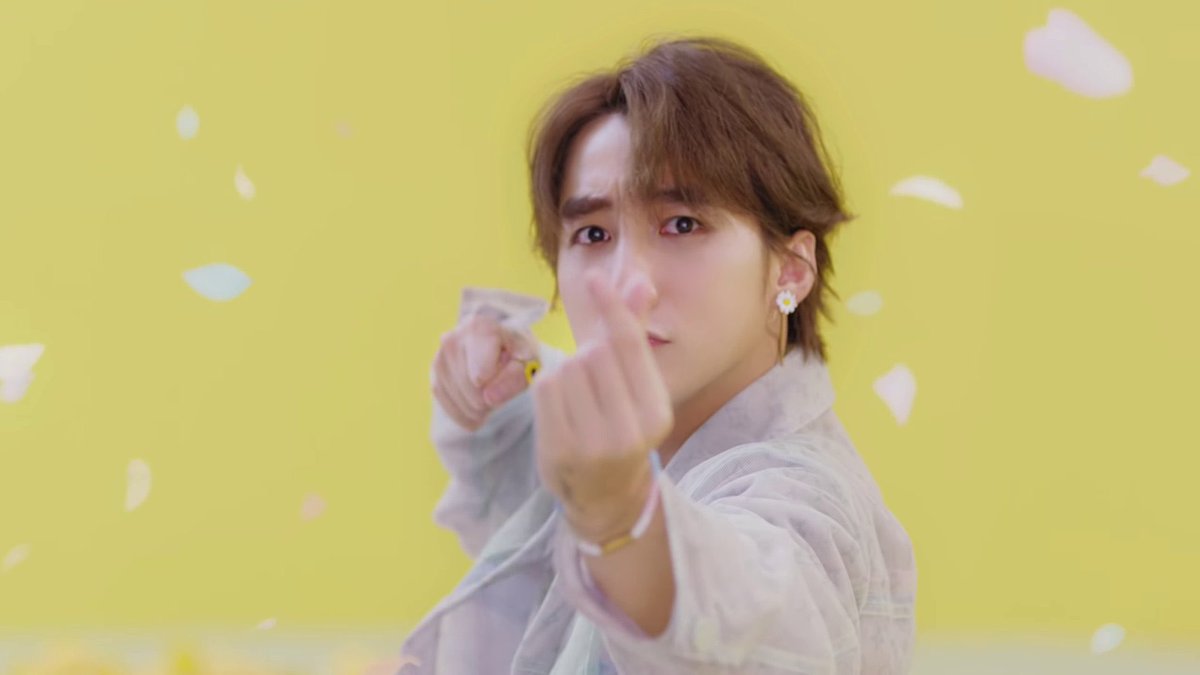 Try more on the last dayyyyy, Sky ⛅️⛅️ 🔥🔥💪🏻💪🏻 

FLY IN THE SKY
#FightForMTP 
#SonTungMTP

REQUEST <a href="/sontungmtp777/">M-TP</a> <a href="/MTV/">MTV</a> #FridayLivestream