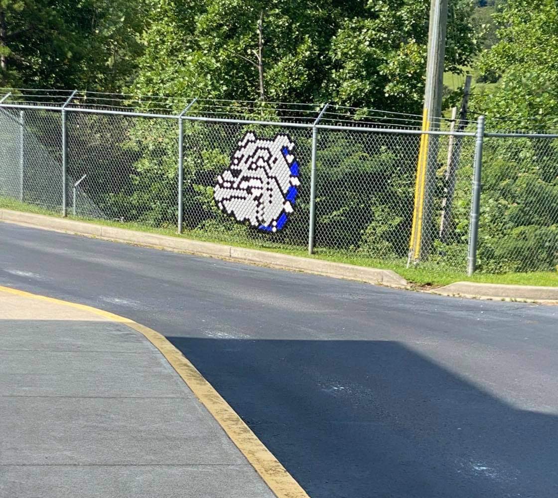 DACE_est2017's tweet photo. Our Bulldog Campus got a facelift yesterday! 💙❤️💙❤️ https://t.co/gaiJ2QfN9f
