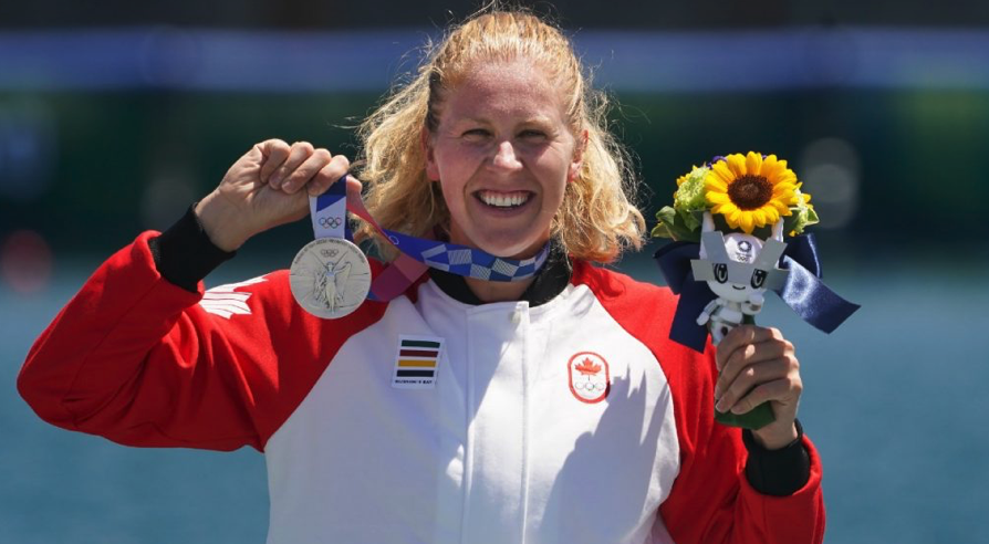#TEAMCANADA: 🇨🇦 Laurence Vincent-Lapointe wins the first ever🥈silver medal in the women's 200-metre canoe sprint. We are proud that our Canadian TECTA-B16, was selected to ensure open water athletes were kept safe for all open water events!👏Congratulations!  #TokyoOlympics🗼