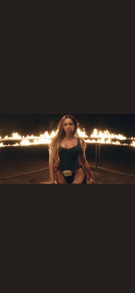 msyonceslay's tweet photo. BEYONCÉ LEFT NO CRUMBS  #IVYPARKRODEO https://t.co/08EzjRlZxh