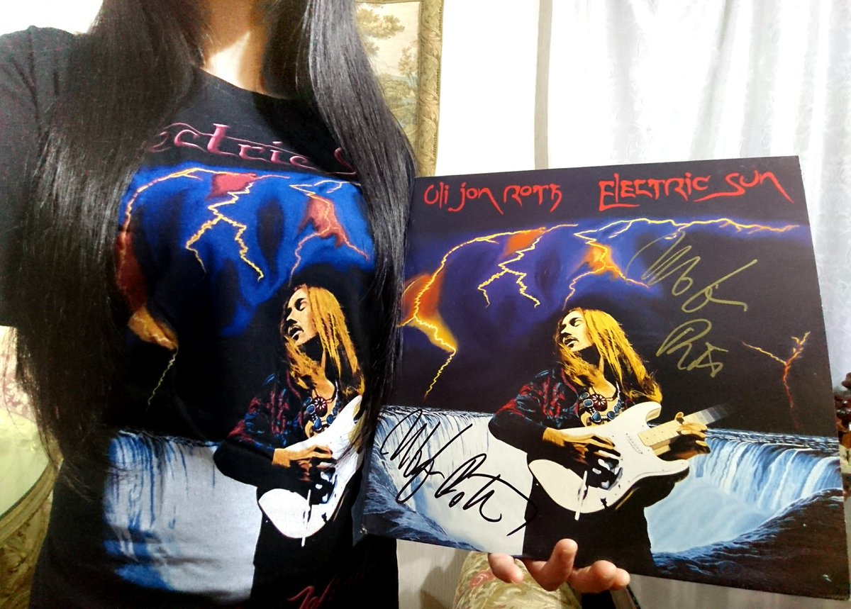 AtelierRococo's tweet photo. This cover art had an image of Atomic Bomb on @UliJonRoth1's right hand side initially.🎨
Uli expressed the cruelty of war with breathtaking performances and prayed for world peace on stages around the world.🎸🌏
Remembering All The Victims of #Hiroshima & #Nagasaki Bombings. https://t.co/u03Y2nbjc6