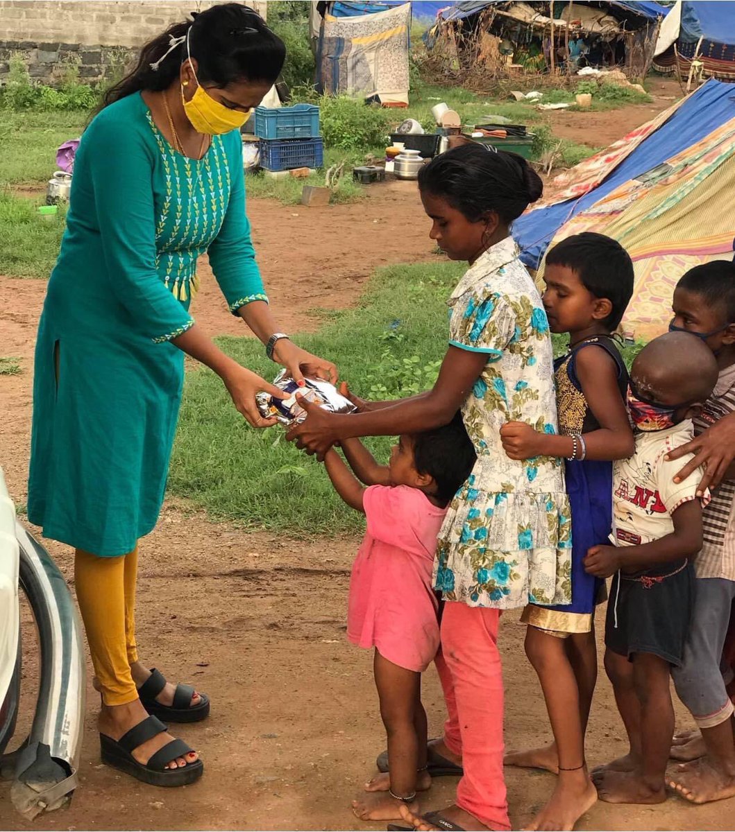aashrisociety's tweet photo. #purnikishoreReddy ❤️
ఆలోచనలు చాలా గొప్పవి.. కానీ ఆకలి అంత కన్నా గొప్పది👏🏻🙏🏻🙏🏻😊 https://t.co/OV5MK3m2yL