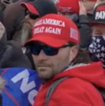Jan6Hashtags's tweet photo. NEW HASHTAG: #MaskOnMaskPB

Mask up all you want while you're behaving badly. One slipup is all it takes for the #SeditionHunters to find you.

https://t.co/VQGnHHSr6C

On the fringe of the West Plaza riot with other NJ #ProudBoys.

#Jan6 #Jan6Investigation #Jan6Research https://t.co/M86rK97DgS