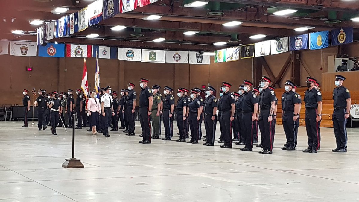 SylviaJonesMPP's tweet photo. Congratulations to yesterday's graduates of the Ontario Police College. Throughout their training, these new police recruits have shown strength, resiliency and character, and these qualities will serve them well as they begin their service. https://t.co/oqdCo9BePC https://t.co/O1wZsy11FK