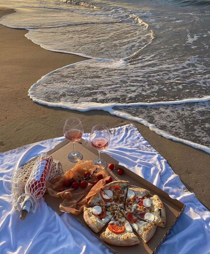 AmphiWater's tweet image. A much needed date with @CarriesTheSouls