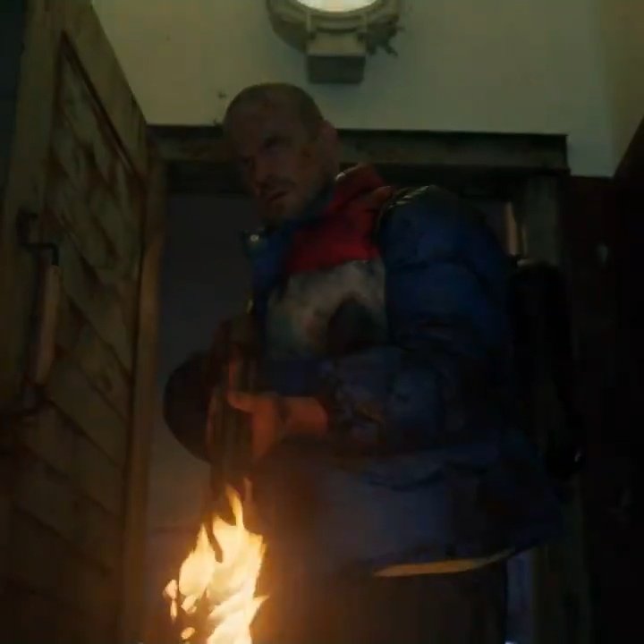 hanngrhms's tweet photo. jim hopper avisa que vai ter churrasquinho de russo sim https://t.co/zNTpvEMz4R