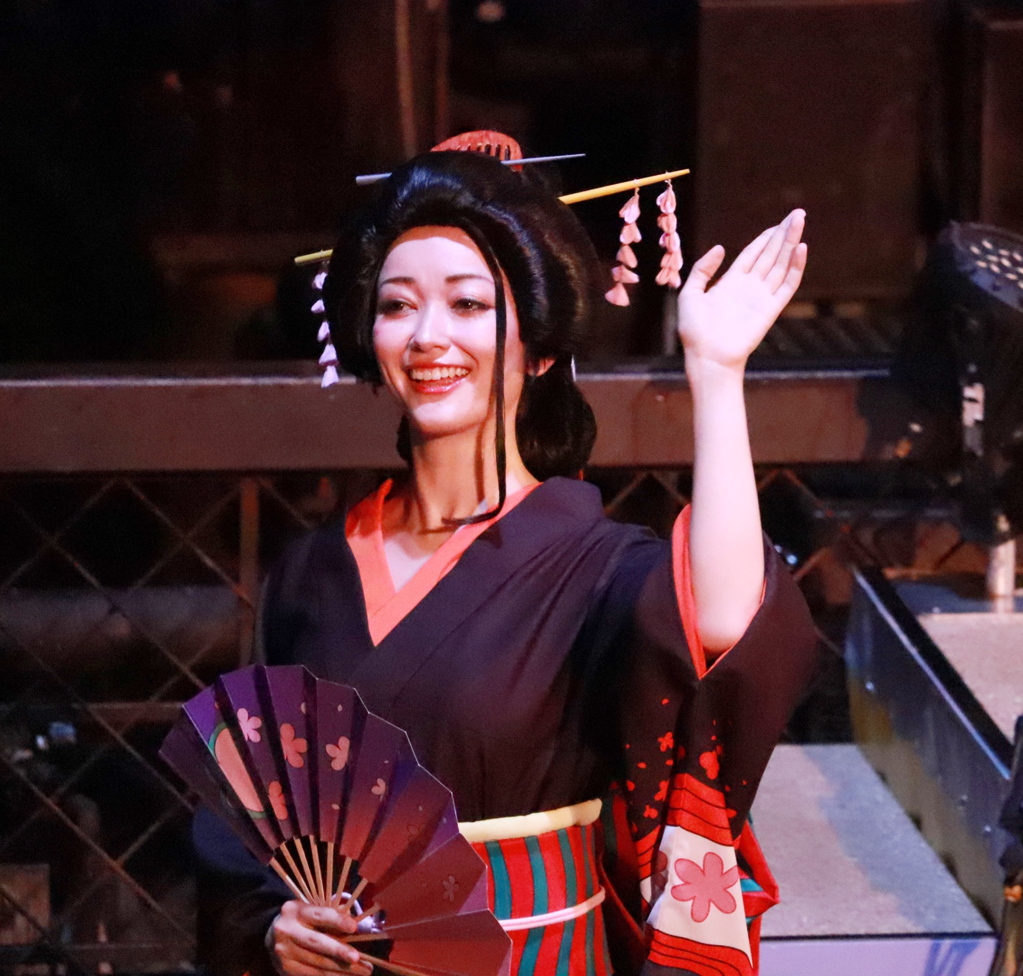 Usj小ネタ Ageha5050 はい プレショではナミさんでデビューしましたが今では沢山のキャラクターを演じられる素敵なキャストさんです 本業はモデルさんですがお芝居やイベントにも多数出演されてます プレショ無事公演できて 本当によかったですね