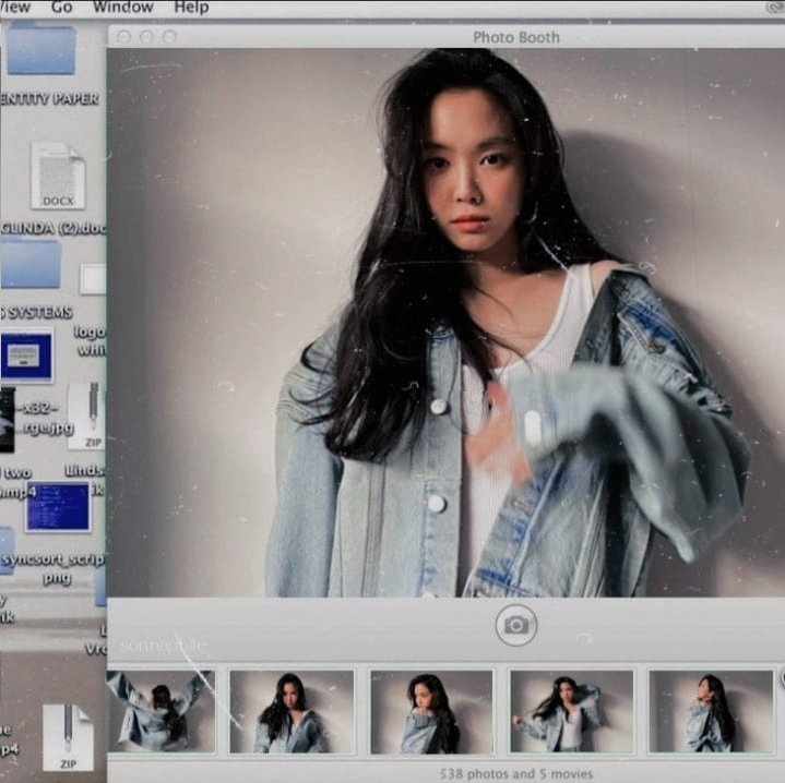 Hi, peeps. Girlie just came back from a deeply good sleep and now she woke up here with less people to interact with. I'm seeking for friends to shoo shoo the dust. Hit me with 'hey' or any topic! A little 🔁 from you might help me a lot to let the world knows. Thank you! 🤍💙