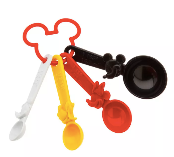 DisneyFoodBlog's tweet photo. 7 Disney Items Under $10 You'll Want to Grab from Target!  https://t.co/byOifuZgse https://t.co/ZFOhl6NYmY