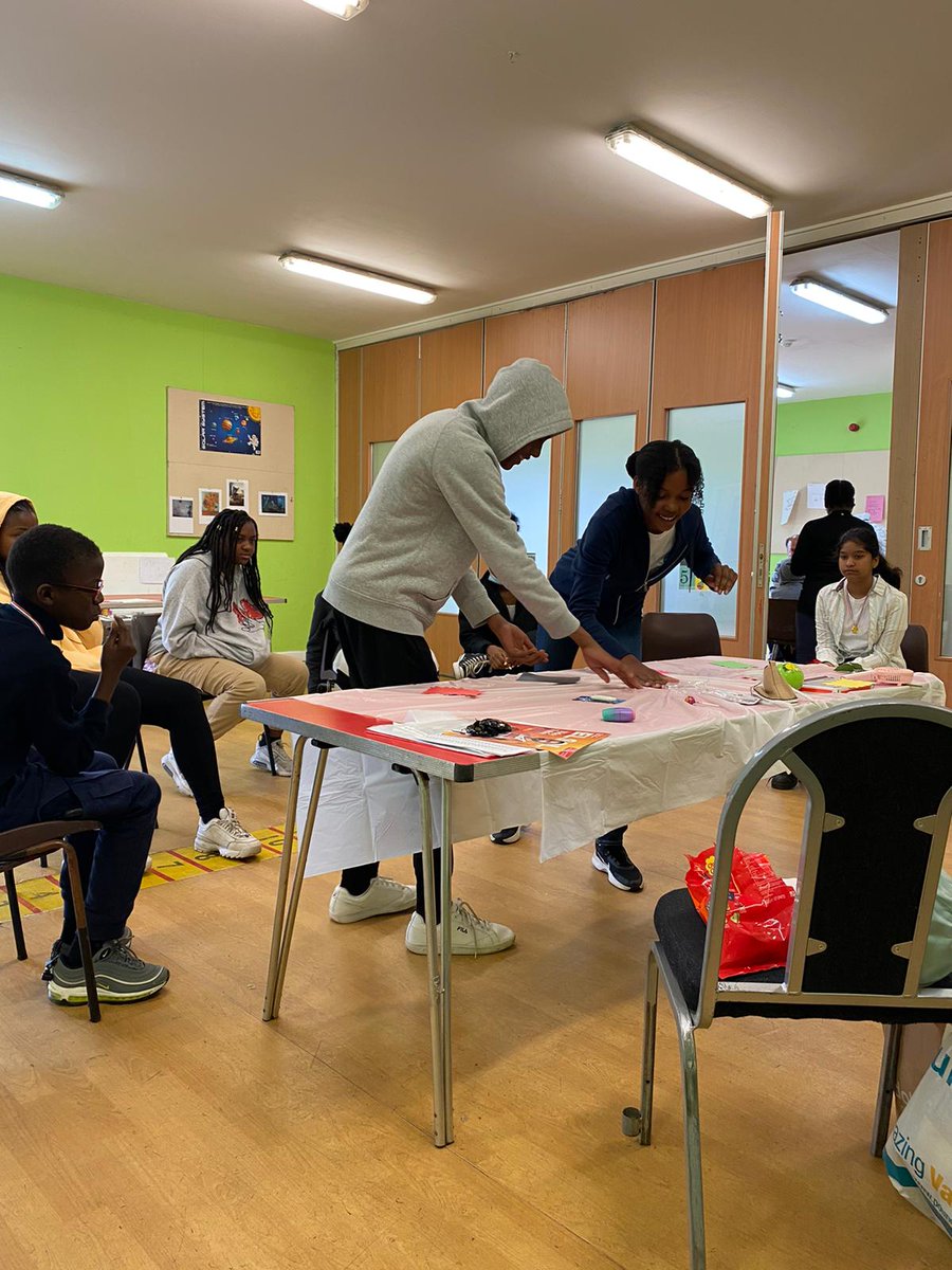 KnowledgePract's tweet image. Being multilingual is a desirable quality that’s why we invest in our children. 
.
Here’s a sneak peek of our Spanish lessons