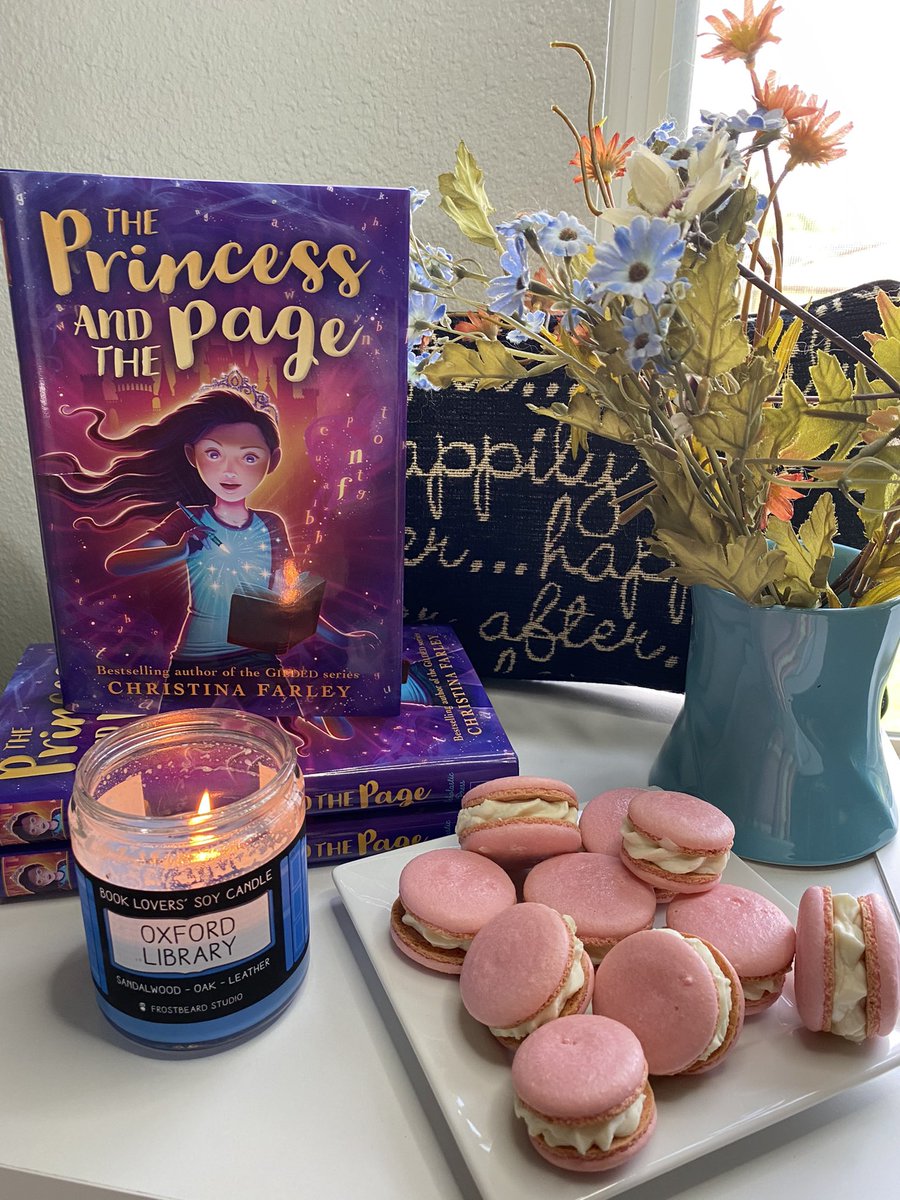 Happy Back to School #teachers &amp; #librarians! I’m giving away my #mglit THE PRINCESS &amp; THE PAGE about a girl who has the power to brings stories to life with her magical pen! Follow &amp; RT by 8/10. Tag a friend for extra entries. US only. #backtoschool