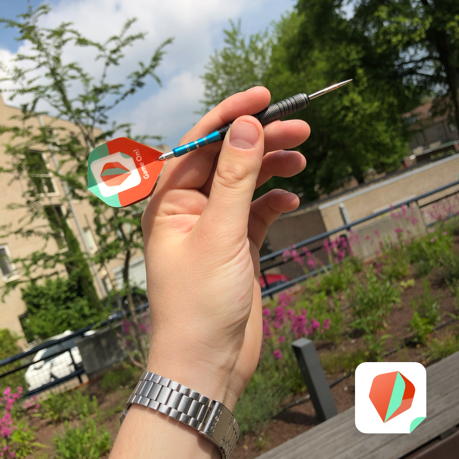 GameOnDartsApp's tweet image. ‘’𝖫𝗂𝖿𝖾 𝗐𝗂𝗍𝗁𝗈𝗎𝗍 𝗅𝖾𝖿𝗍 𝗁𝖺𝗇𝖽𝖾𝖽 𝗉𝖾𝗈𝗉𝗅𝖾 𝗐𝗈𝗎𝗅𝖽𝗇'𝗍 𝖻𝖾 𝗋𝗂𝗀𝗁𝗍’’ 

Het is vandaag linkshandigendag, tijd om onze linkshandige dartvrienden eens in het zonnetje te zetten. ✍🏼

#gameon #darts #dartkoning