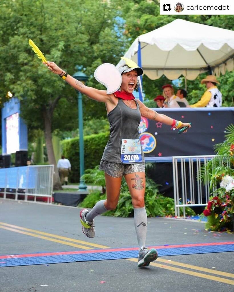 teamrundis's tweet photo. It's time to fly across the finish line to another workweek! What lies ahead on your running calendar this weekend? #TeamrunDisney #TrDRunningClub #runDisney #FinishLineFriday
•
Repost from @carleemcdot
•
#Disney #Disneyland #DisneyRunner #DisneyRunn… https://t.co/O4OZox9YCY https://t.co/rjQay0uwJX