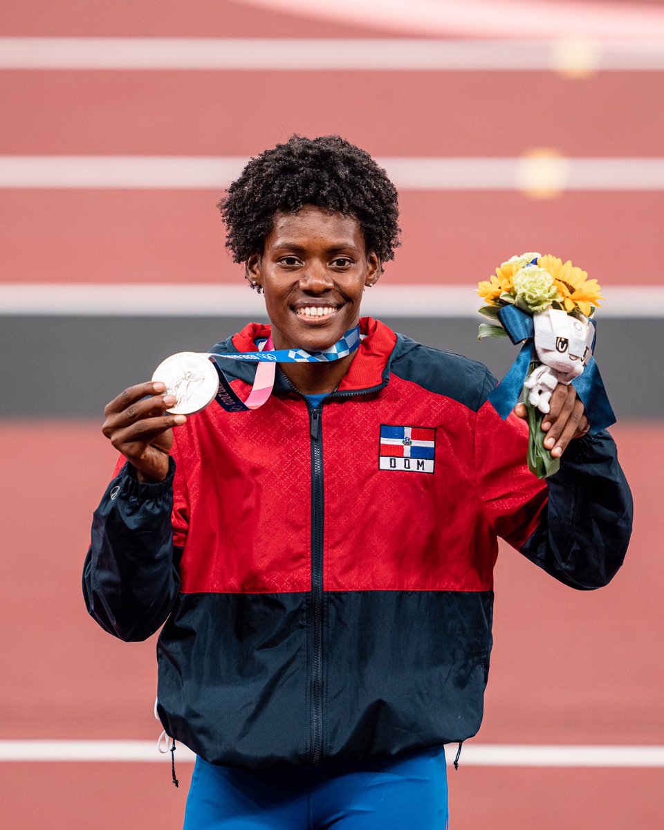 Olympic Silver Medallist 🥈

Marileidy Paulino 🇩🇴, setting a new national record (49.20) in the distance, gets the silver medal in the 400m event at <a href="/Tokyo2020/">#Tokyo2020</a> 🇯🇵 

¡Enhorabuena Marileidy!