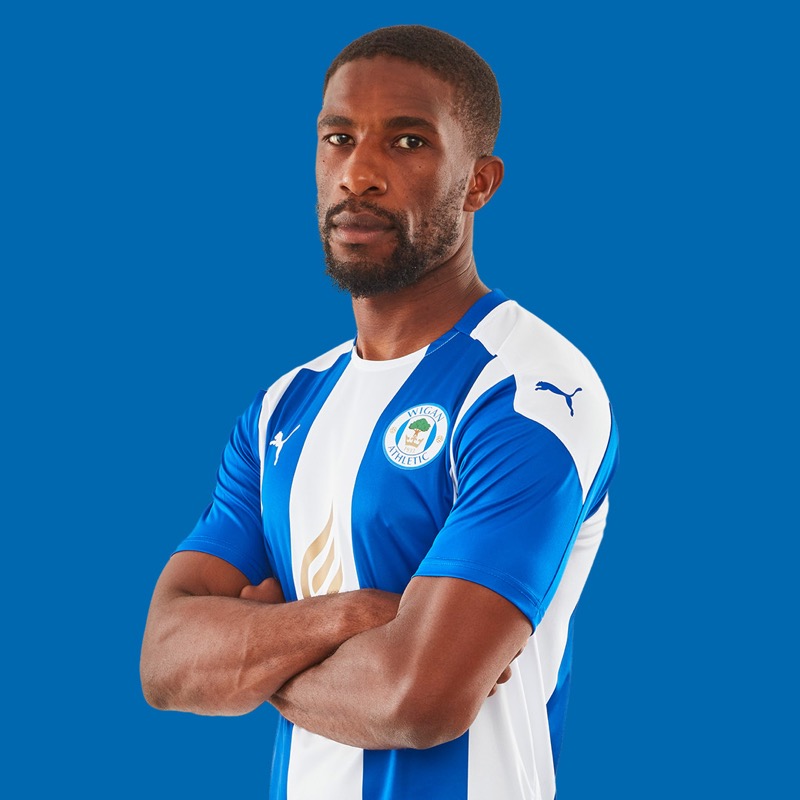 LaticsOfficial's tweet photo. ©️ We can confirm that @TendayiDarikwa is Wigan Athletic's Captain for the upcoming season!

Congratulations, Tendayi 💙

#wafc🔵⚪️