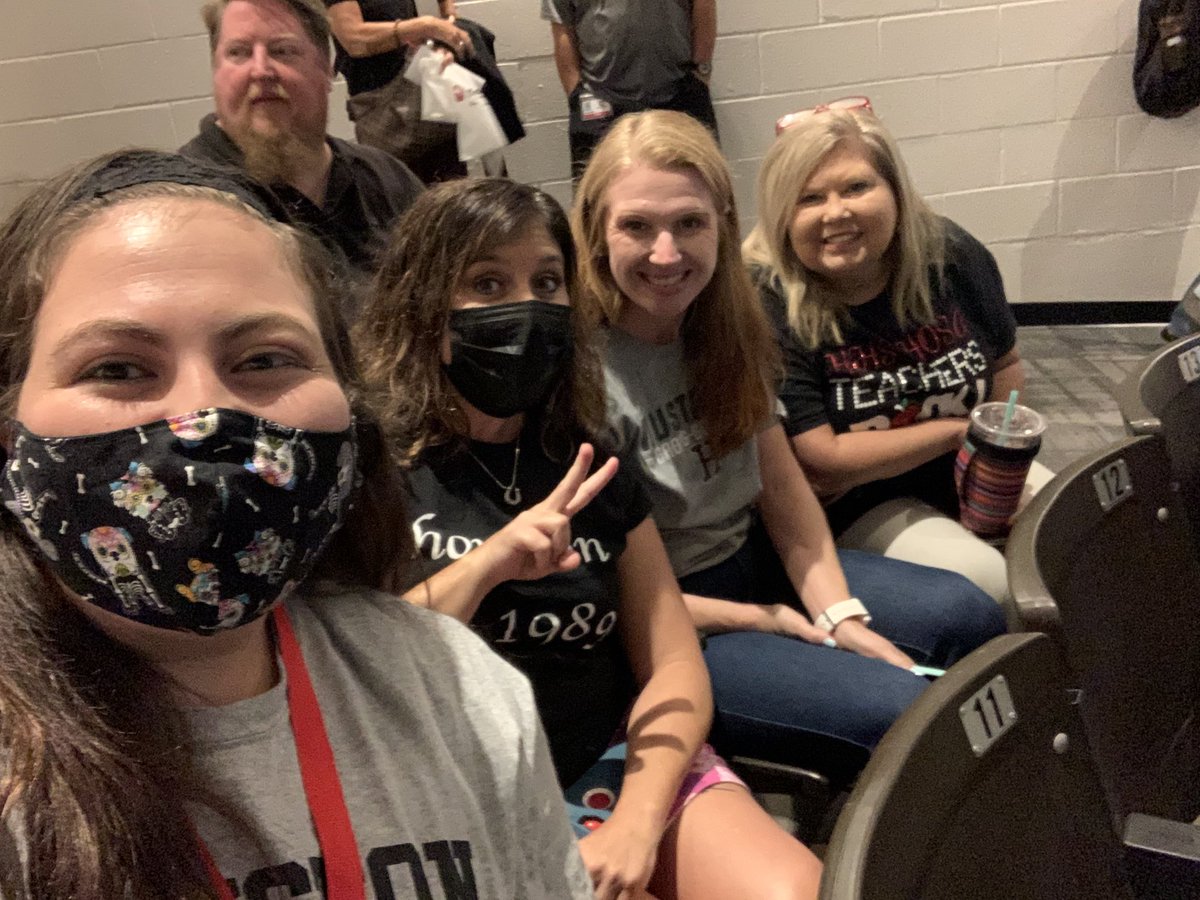 Savv901's tweet photo. #THEGMSDCONNECTION happening now! https://t.co/sCdGuhJ8Ii
