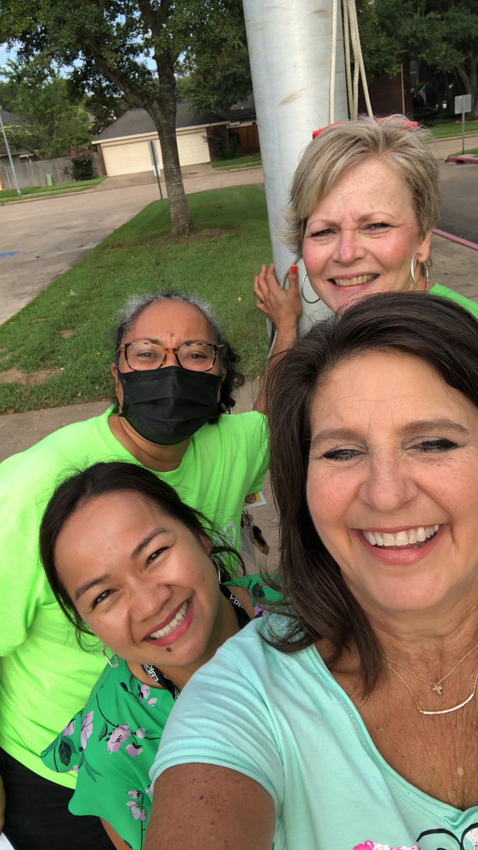 sheilaacook's tweet photo. #PGERocks https://t.co/6nKfwMKSIh