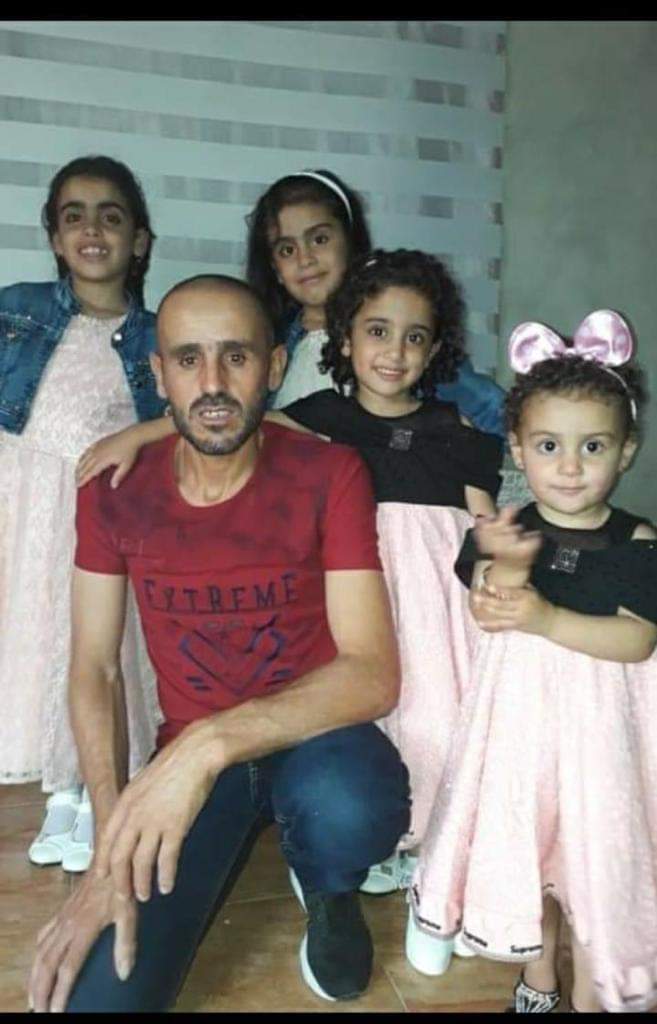 AminJarrar1's tweet photo. This is Palestinian Emad Dweikat IOF terrorists murdered with a bullet to the heart in #Beita protests against zio squatters outpost on #MountSubeih today
Via Raya FM
#Palestine
#SaveBeita
#SaveSilwan
#SaveSheikhJarrah
#IOFterrorism
#IsraeliTerrorism https://t.co/mWCLSFh4S6