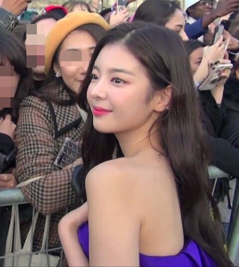 lia looks. (@jlsulooks) on Twitter photo 