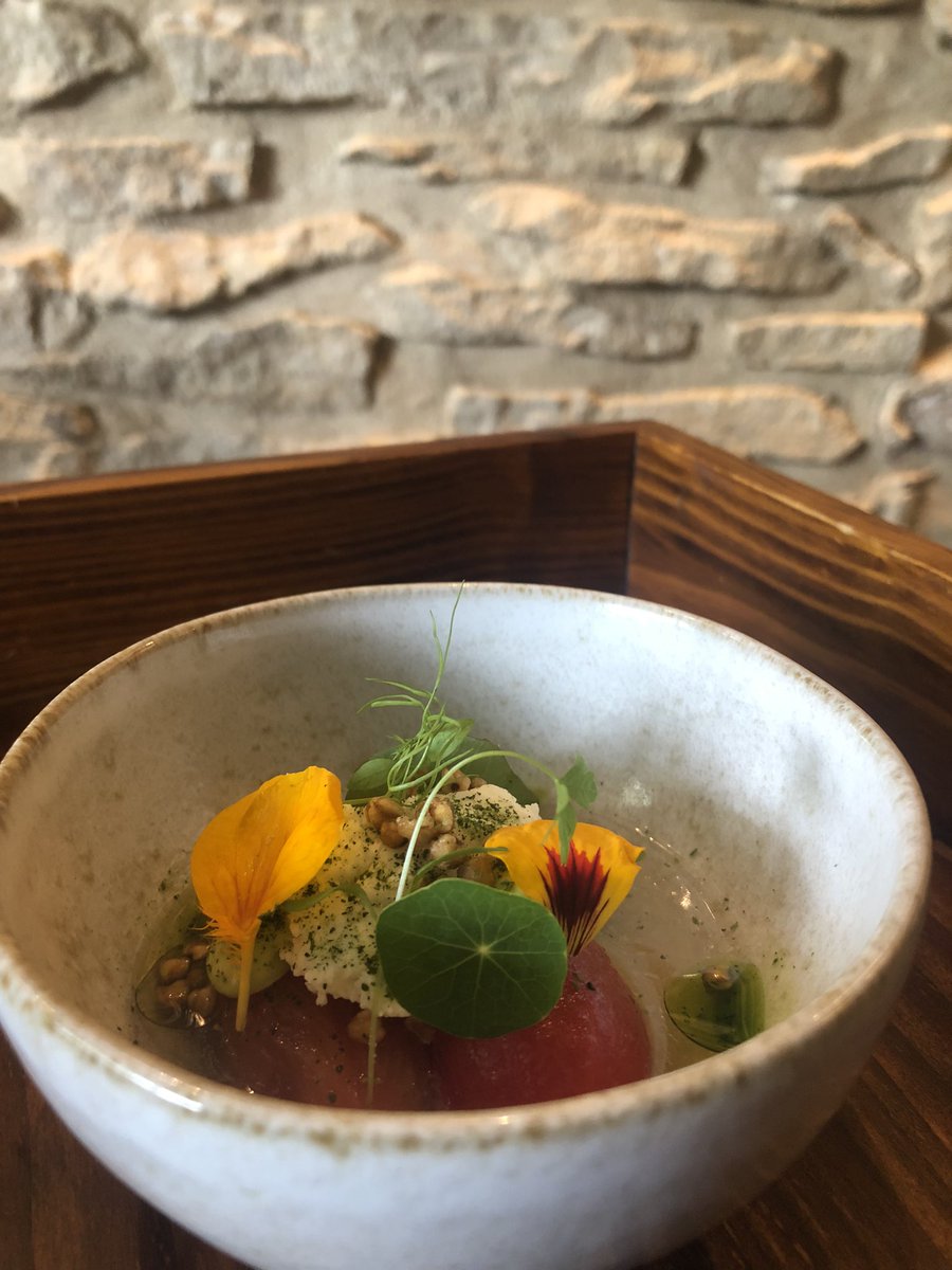 HareScawton's tweet photo. #FoodPhotography #Chocolate salted caramel &amp; Hazelnut and #Tomato with #Yellison #YorkshiresBestKeptSecret 🤫 #TastingMenus🍴 #RelaxedFineDining #RestaurantWithRooms 🍽 🛏 #12thCenturyInn21stCenturyRestaurant https://t.co/Xy4g3HtiQ0