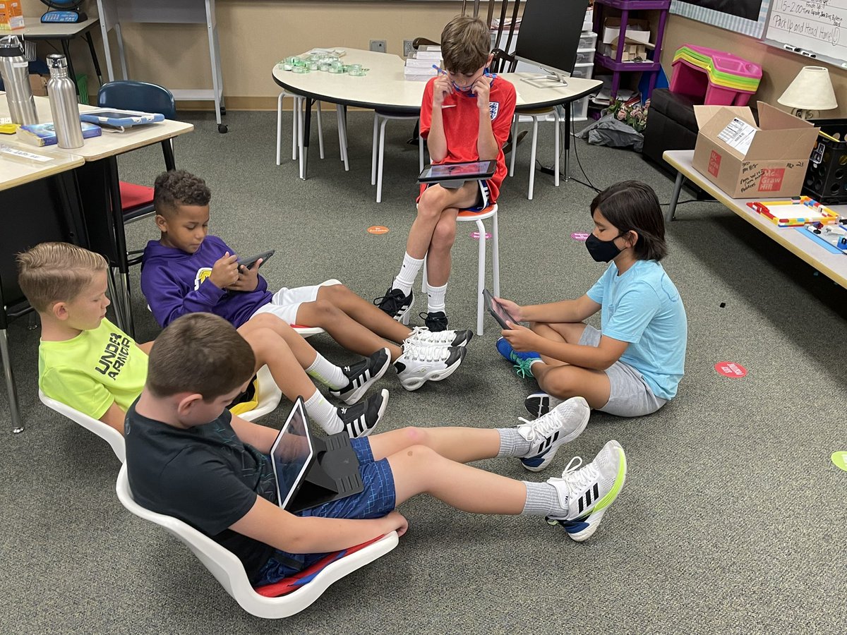 MillerRm33GES's tweet photo. “Mrs. Miller, can we have a 5 person buddy reading group??” How can I say no? 💕🎉😃📘📕📗 https://t.co/tWFYqcGE9f