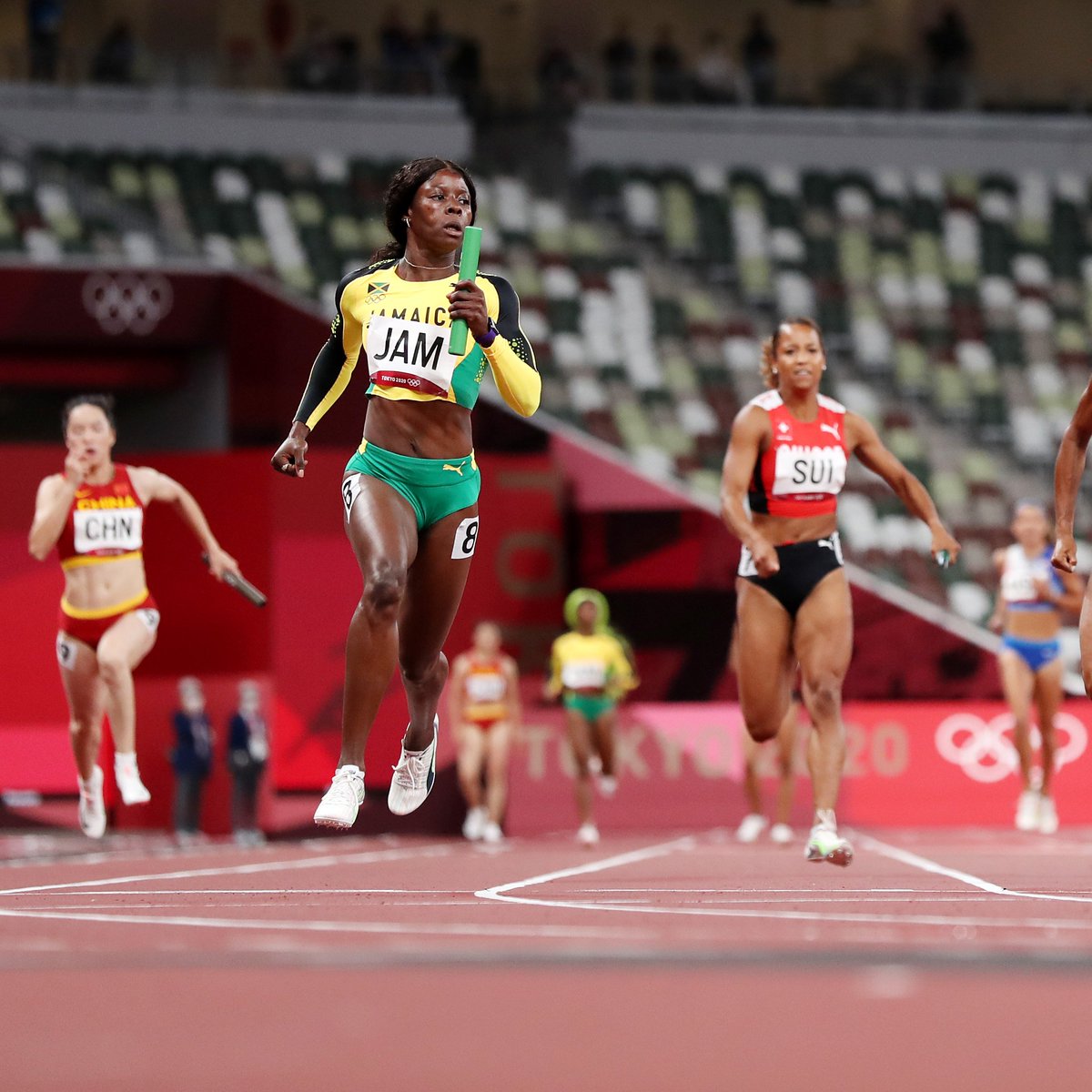 Olympics's tweet photo. Take a bow, @TeamJA876 &amp; @ItaliaTeam_it 🇯🇲🇮🇹

4x100m champions! 🥇 https://t.co/7oGLgCovjd
