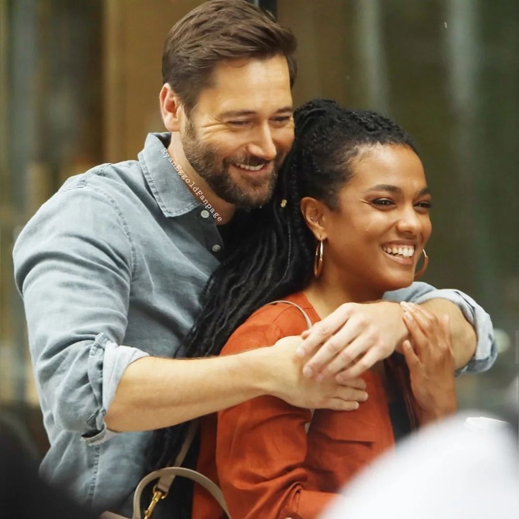 KnowledgIsPowa's tweet photo. We getting #Sharpwin Supremacy in S4 of @NBCNewAmsterdam ππΎππΎππΎπ₯π₯
Look how cuuute they are!!!π
#NewAmsterdam #DamFam #SetPix
#HelenSharpe #MaxGoodwin https://t.co/ztFUYijqQ3