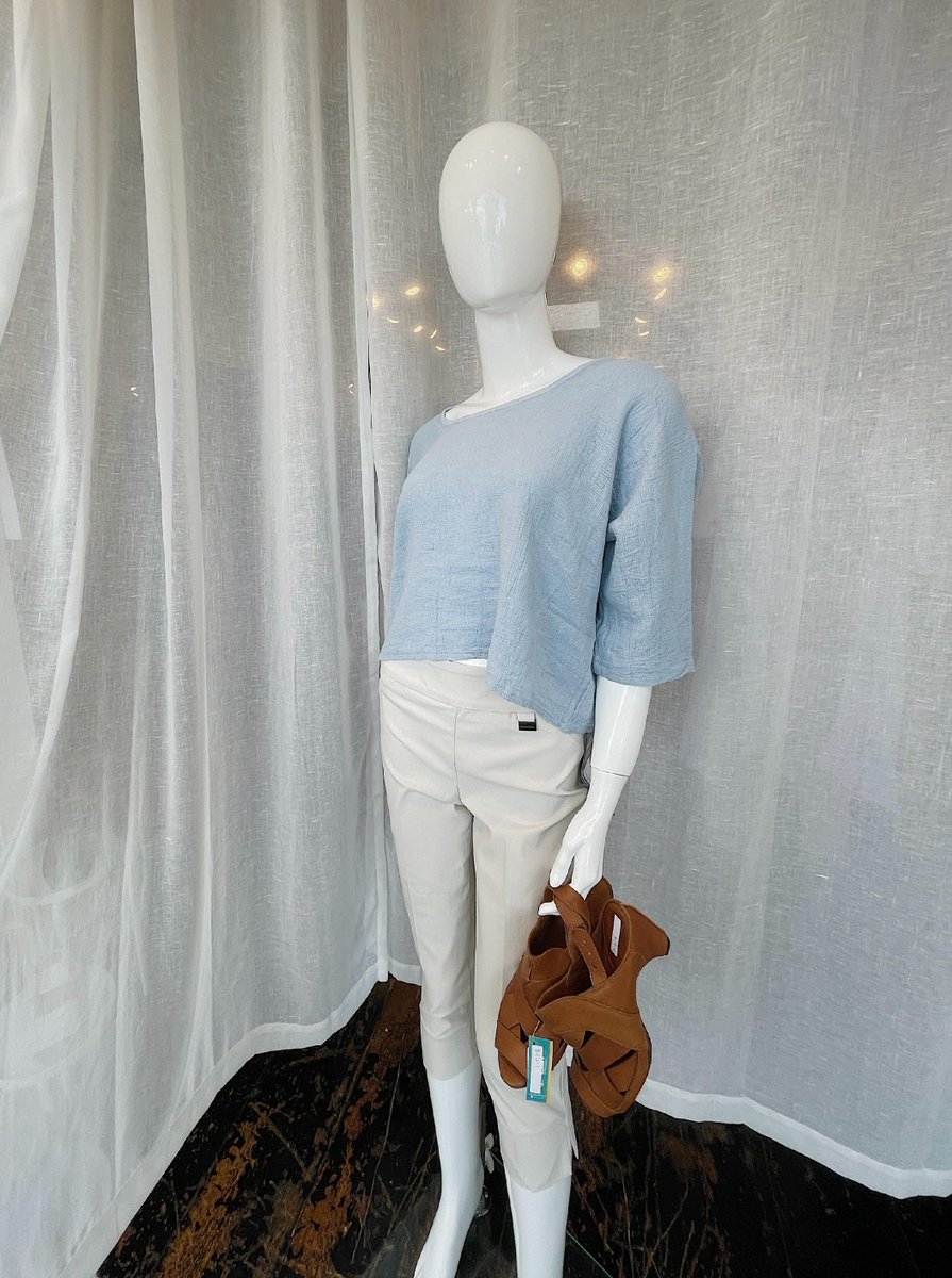 Doll took her shoes off and is headed to the nearest beach! 🏝 #shopodeon  #odeonboutique #newhavenct #westvillevillage  #ilovenewhaven #westvillect