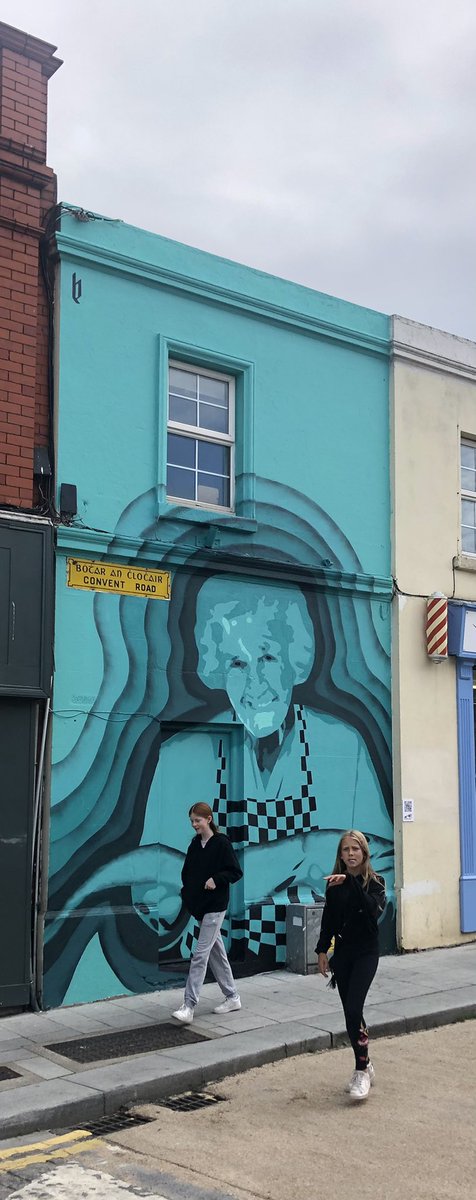 robertburns73's tweet image. Lower end of Convent Rd in Dún Laoghaire has been pedestrianised, with public seating, planting &amp;amp; bike parking added, complementing the #DLAnseo street art, with a really nice atmosphere as customers enjoy their coffee outside @JJDarbovenIE.

#dlrSummerStreets
#dlrcc
#Liveability