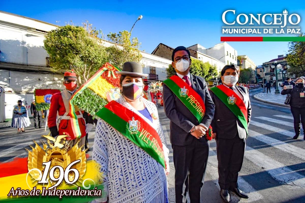 TuConcejoLP's tweet photo. #ElConcejoInforma El #ConcejoMunicipalDeLaPaz conmemora los 196 años de Bolivia con la ofrenda floral en #PlazaMurillo.
#FelicidadesBolivia🇧🇴
#196AñosDeSerBolivia
#SomosTuConcejo https://t.co/m0A9TzCU4D