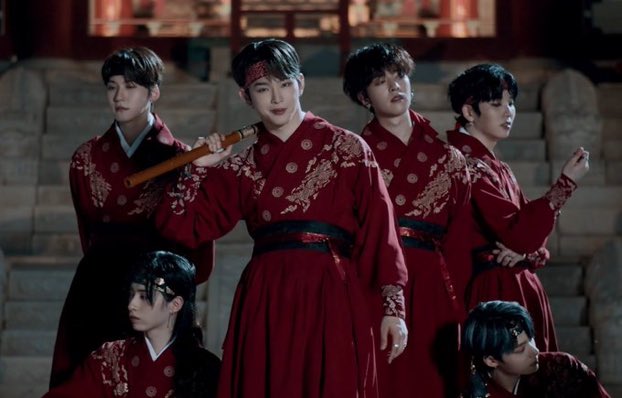 mangobear90's tweet photo. Hmm it would be interesting/ nice if they did the lit taekwando ver. Package as part of the oneus theater. I just want more pictures in their outfits 😭 https://t.co/e3UD0997w3