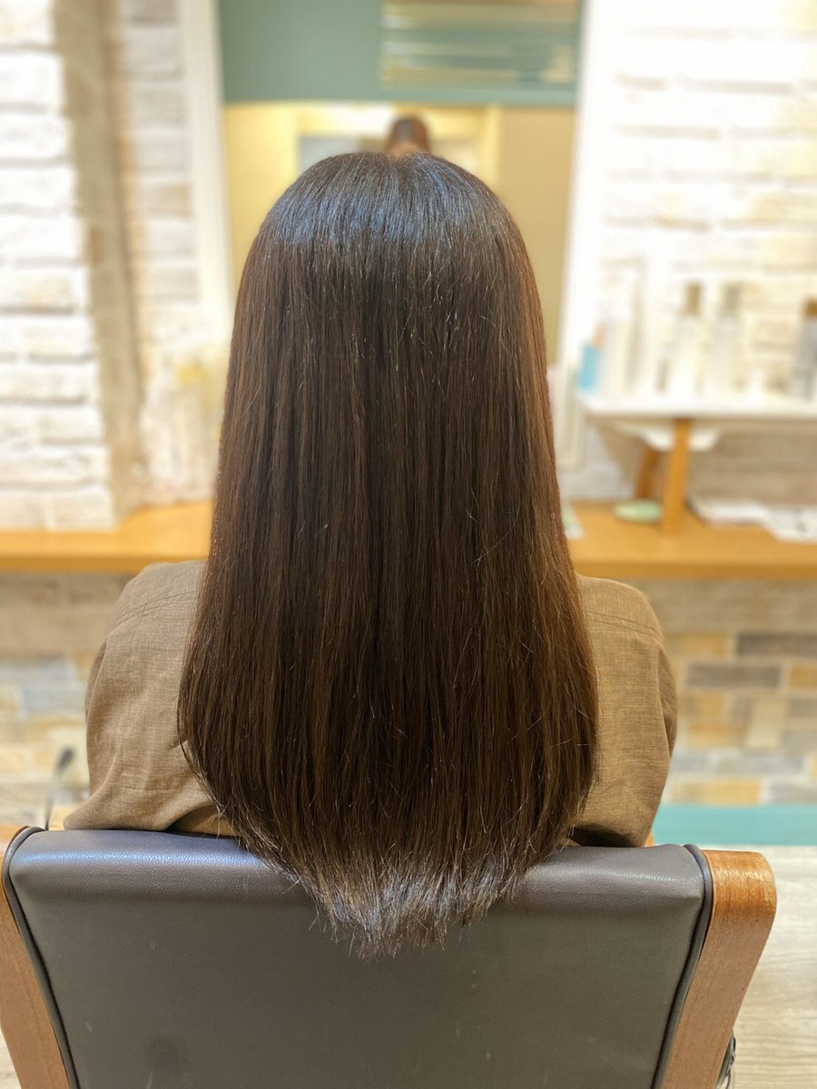 mayu_rin0301's tweet photo. 久しぶりの投稿かも…！
美容院でカラーリング✨
Twitterから遠ざかってたけど、髪は変わらず頑張ってきて、昔使ってたウィッグと同じ長さ（理想）まであと少しになってきたかなーと。。
綺麗にはなってきたけど、まだ納得行かないところもたくさん…💦
女性らしい髪になれるよう頑張っていきたいー🥰 https://t.co/bj6vzuUtdV