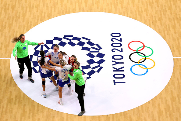 stregspiller's tweet photo. "ROC" brought their big game to the semifinal party at @Tokyo2020 #handball against Norway. Next - a gold medal match vs. @FRAHandball
#NORRUS 26:27
Match summary ...👇
https://t.co/FF3f37etNe https://t.co/2b78mnujcj