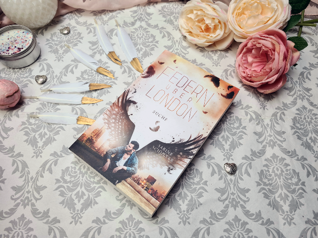 Auch der dritte Teil der "Federn über London" Reihe von Sabine Schulter hat mich begeistert! Clear und Ease müssen sich neuen Herausforderungen stellen, damit der Krieg zwischen Engeln und Unterwelt nicht eskaliert!
romanticbookfan.de/2021/07/federn…