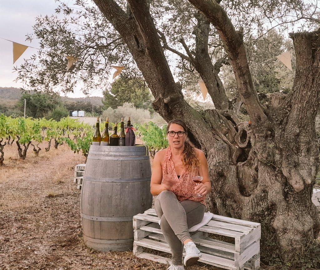 🥰 Una de les meves grans passions: explicar-vos històries de vins i vinyes, vivències, paissatges, maneres de fer i moltes més coses que podem trobar dins la 🍷 🥰
❤❤❤❤❤
.
#tastosdestiu2021
#tastdestiu #gavarres #mésde20veremesalempordà #vallllobrega #fetama #emporda