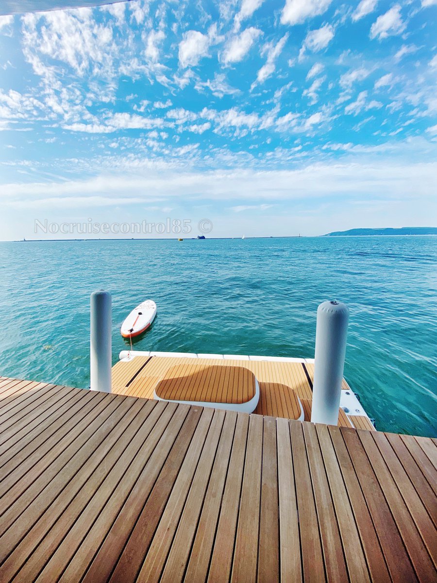 n0cruisecontrol's tweet photo. Marina deck views. I’d very much like to have views like this all the time. 🤩😁 #marinadeck #seegolden #goldenhorizon #tradewindvoyages @TradewindVoyage https://t.co/8hHGGwIbav