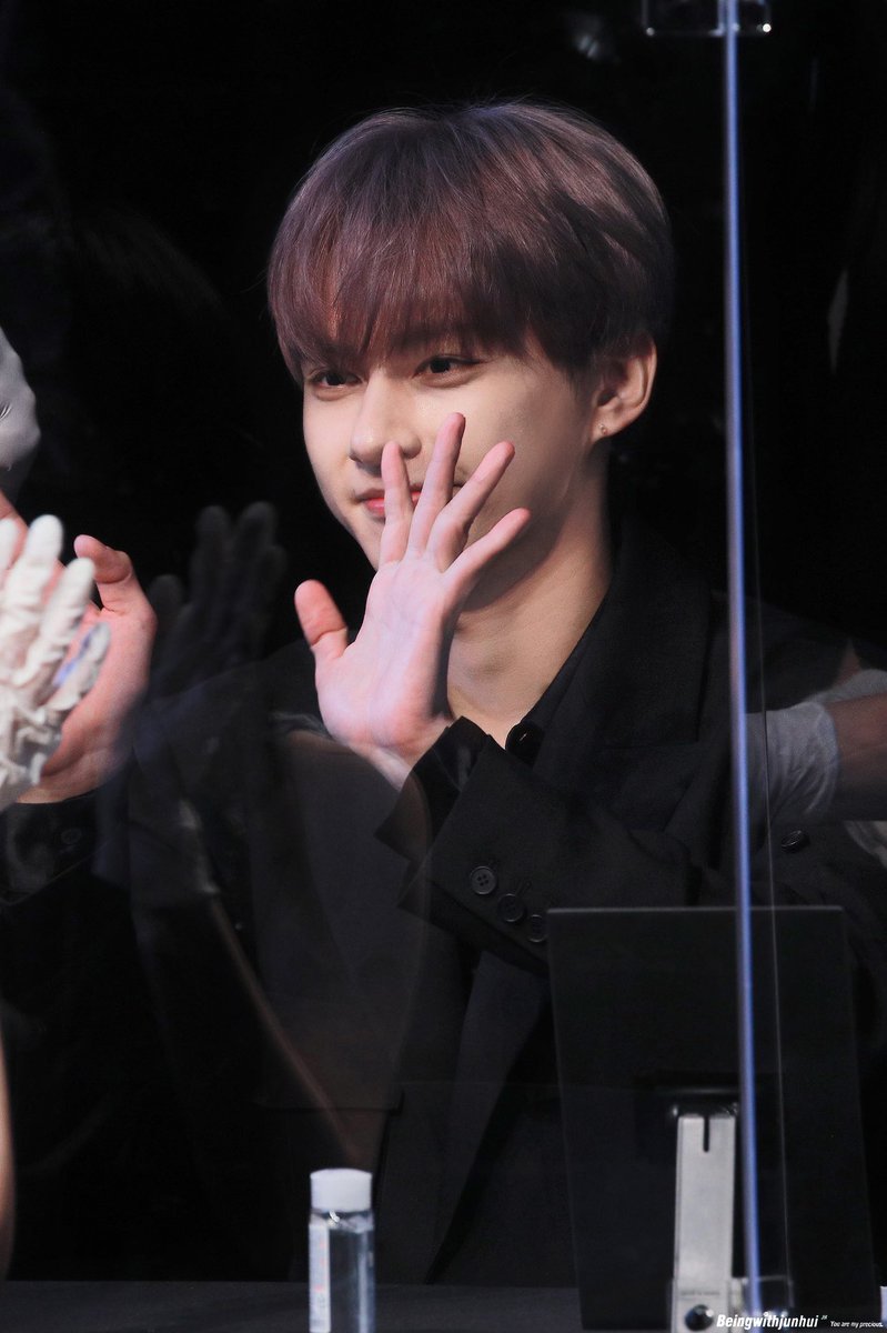 Being with junhui tweet media