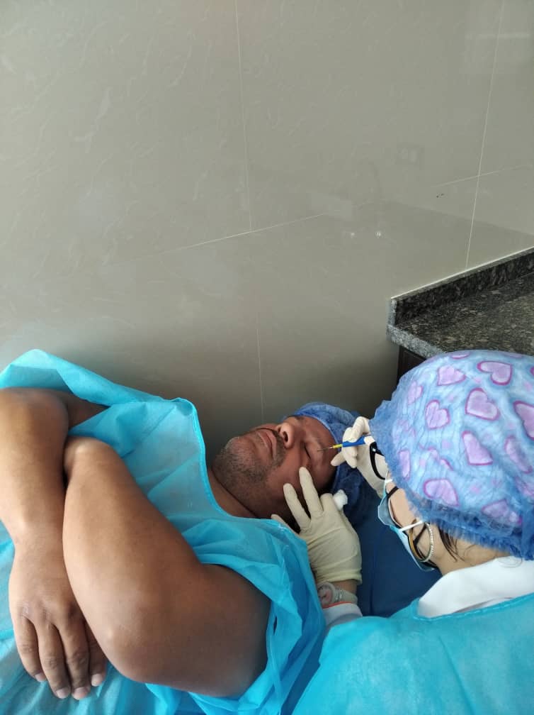 #6Ago | El servicio de Dermatología del @HOSPDARIOVIVASS en semana flexible, realizó Cirugía Excéresis de verrugas, nevus, acrocordones. #PorUnSeguroMásSocial #BolívarAdmirable #ProtecciónSocialSaludYPrevención @NicolasMaduro @MagaGutierrezV